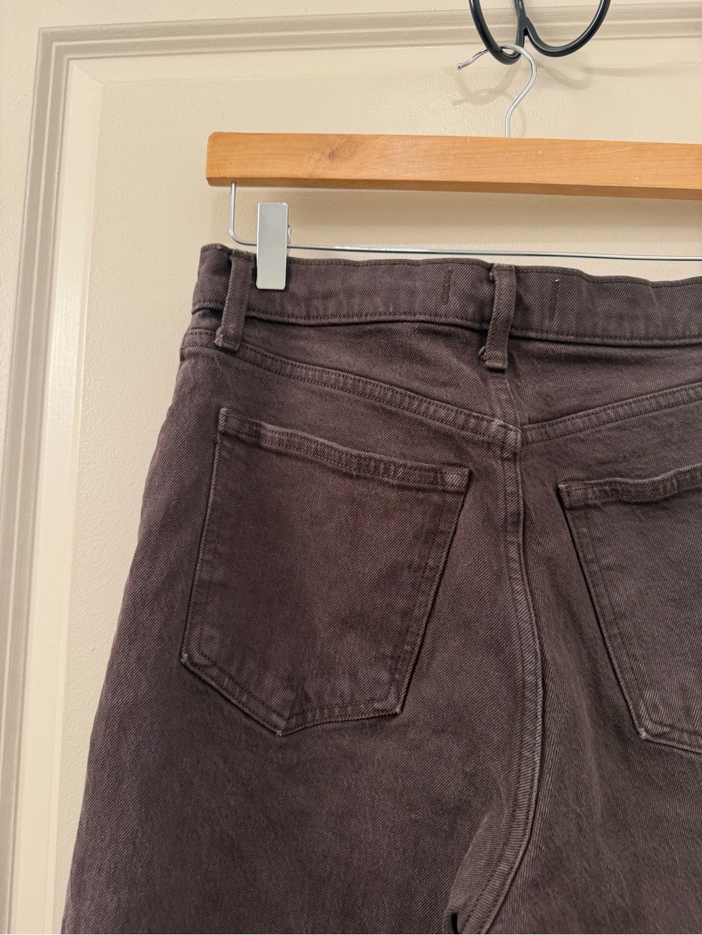 Abercrombie & Fitch 90s Straight Ultra High Rise Jeans in Deep Mocha Brown 28/6R - Picture 5 of 6